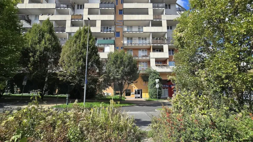 Pronájem bytu 2+kk, Praha - Vysočany, Podkovářská, 53 m2