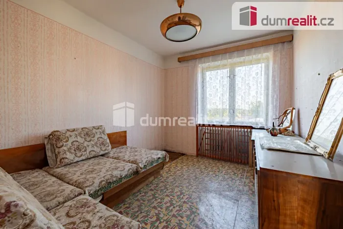 Prodej rodinného domu, Vroutek, Nádražní, 280 m2