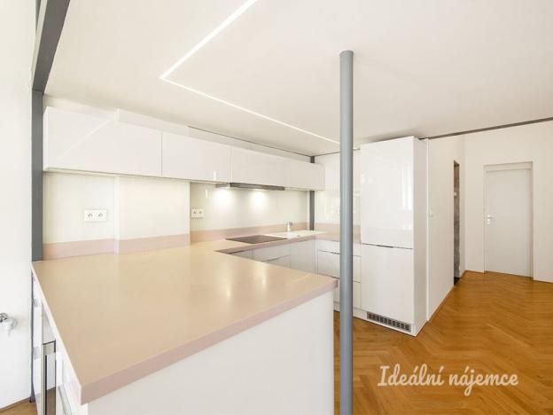 Prodej bytu 2+kk, Praha - Michle, Novobohdalecká, 74 m2