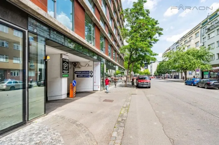 Prodej bytu 4+1, Praha - Smíchov, Stroupežnického, 105 m2