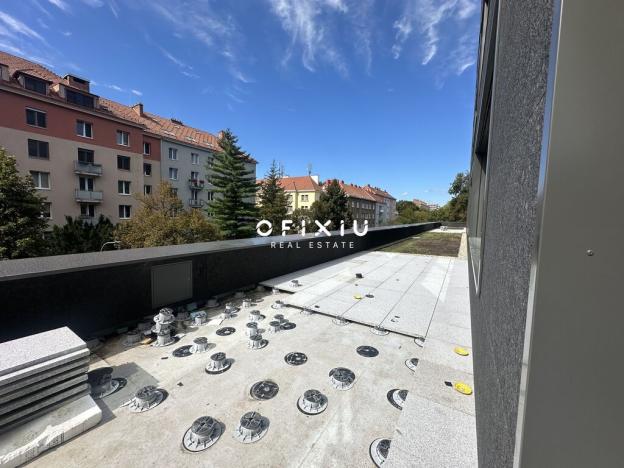 Pronájem kanceláře, Brno, Botanická, 241 m2