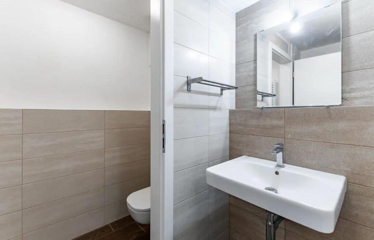 Pronájem kanceláře, Praha - Karlín, 54 m2