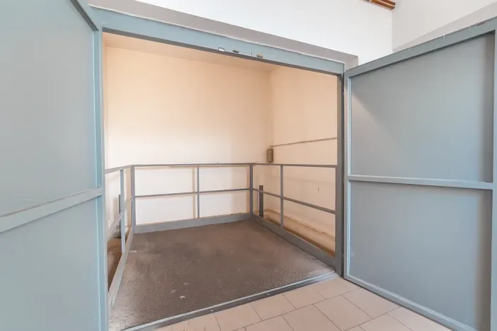 Pronájem výrobních prostor, Libouchec, 261 m2