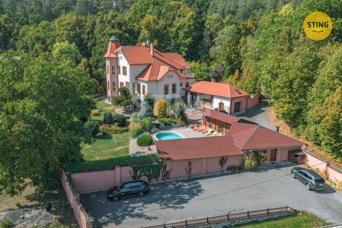 Prodej rodinného domu, Hroubovice, 500 m2