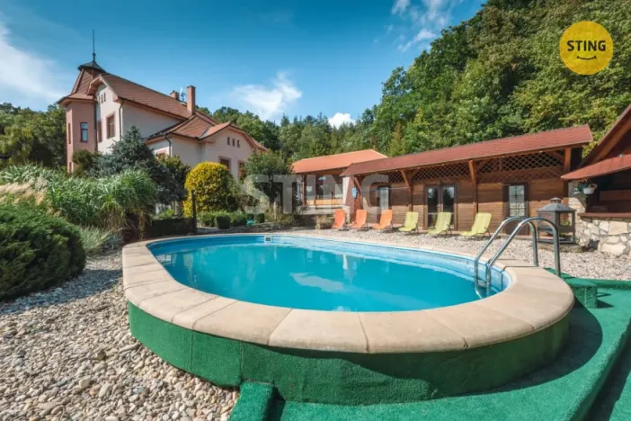 Prodej rodinného domu, Hroubovice, 500 m2