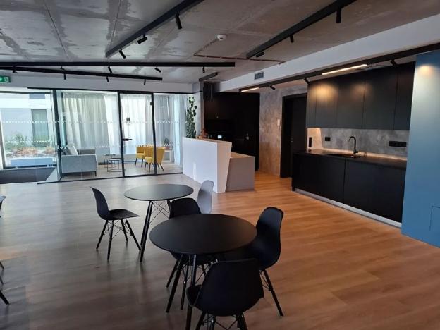 Prodej kanceláře, Praha - Hostivař, Nurmiho, 80 m2