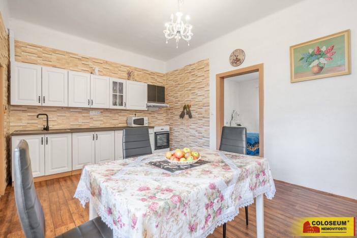 Prodej rodinného domu, Šumná, 150 m2