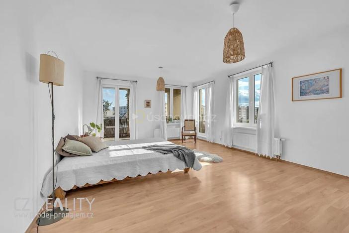 Prodej bytu 4+kk, Praha - Zbraslav, Jaromíra Vejvody, 149 m2