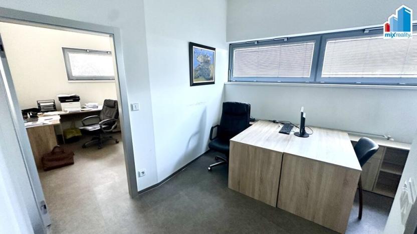 Pronájem kanceláře, Plzeň, Kamenická, 28 m2