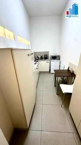 Pronájem kanceláře, Plzeň, Kamenická, 28 m2