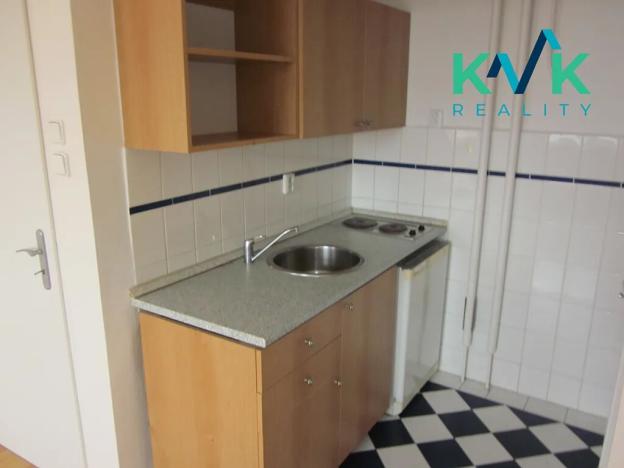 Pronájem bytu 1+kk, Karlovy Vary, Krále Jiřího, 22 m2
