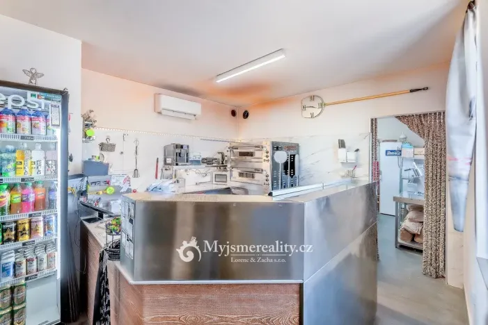 Prodej restaurace, Kuchařovice, 8.Května, 114 m2