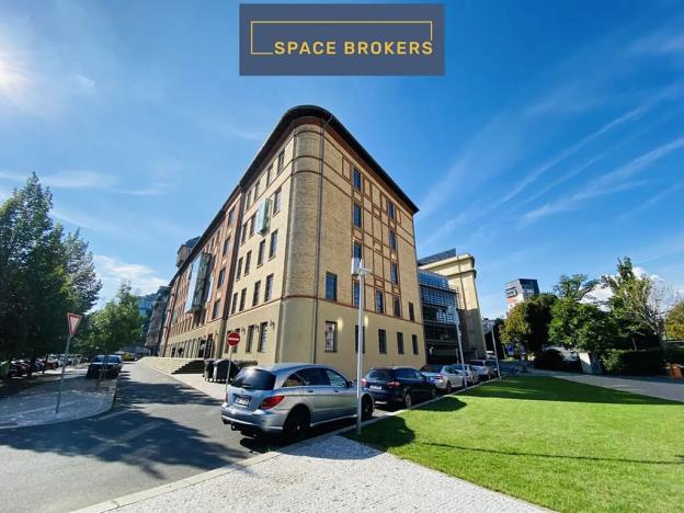 Pronájem kanceláře, Praha - Holešovice, Jankovcova, 1326 m2