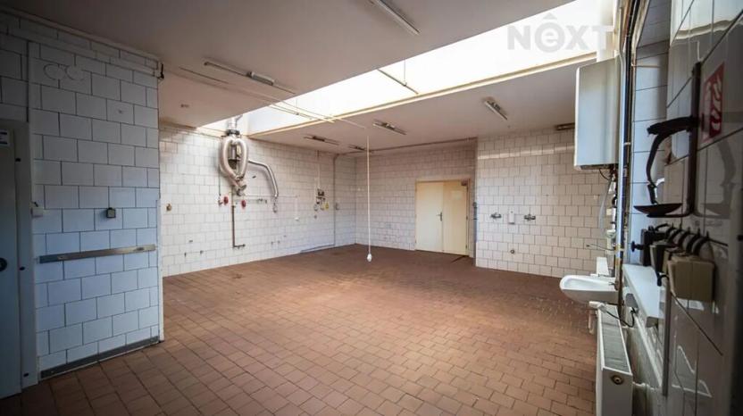 Pronájem obchodního prostoru, Břeclav, Lidická, 675 m2