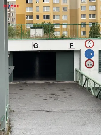 Pronájem garáže, Praha - Troja, Ratibořská, 18 m2