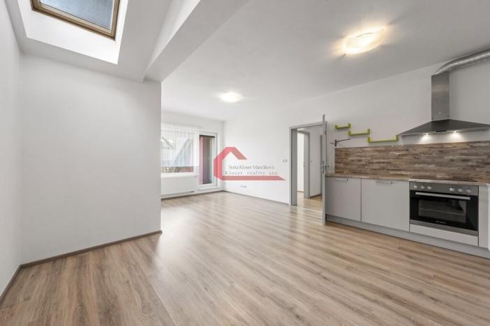 Prodej bytu 2+kk, Moravany, Višňová, 64 m2