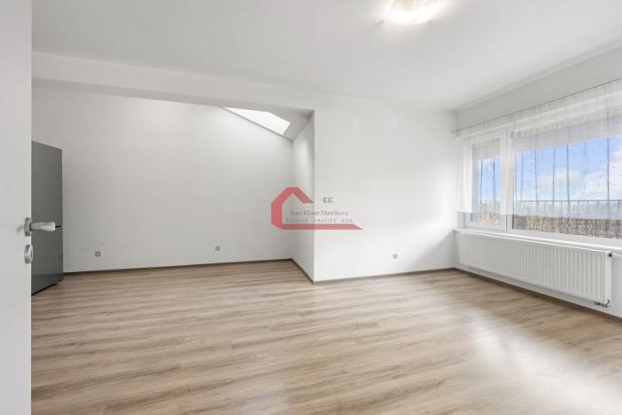 Prodej bytu 2+kk, Moravany, Višňová, 64 m2