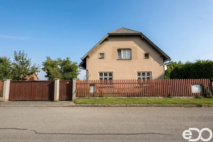 Prodej rodinného domu, Vlkov, 230 m2