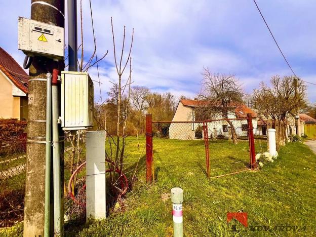 Prodej pozemku pro bydlení, Malý Újezd, 966 m2