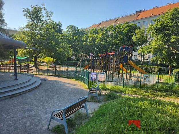 Prodej bytu 3+1, Praha - Nusle, Nezamyslova, 95 m2