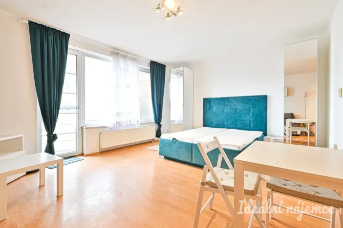 Pronájem bytu 1+kk, Brno - Židenice, Bělohorská, 38 m2