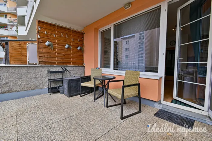 Pronájem bytu 1+kk, Brno - Židenice, Bělohorská, 38 m2