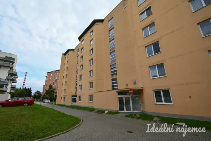 Pronájem bytu 1+kk, Brno - Židenice, Bělohorská, 38 m2