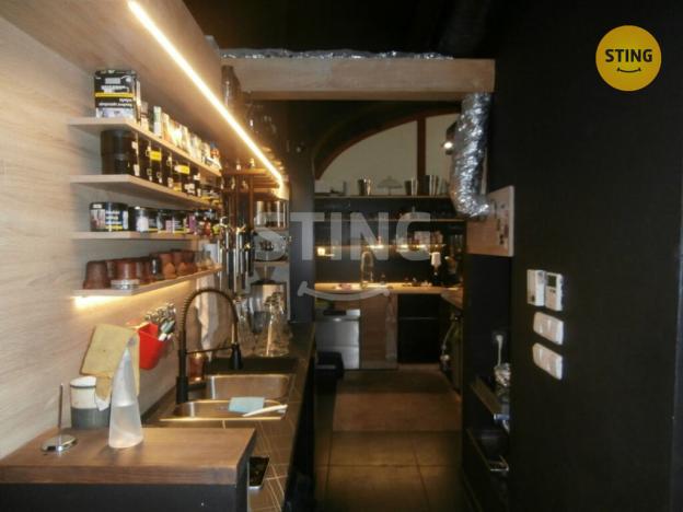 Pronájem restaurace, Opava, Dolní náměstí, 188 m2