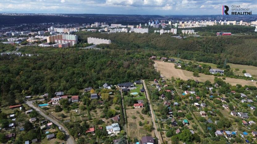 Prodej pozemku pro bydlení, Praha - Modřany, V Lipinách, 2316 m2