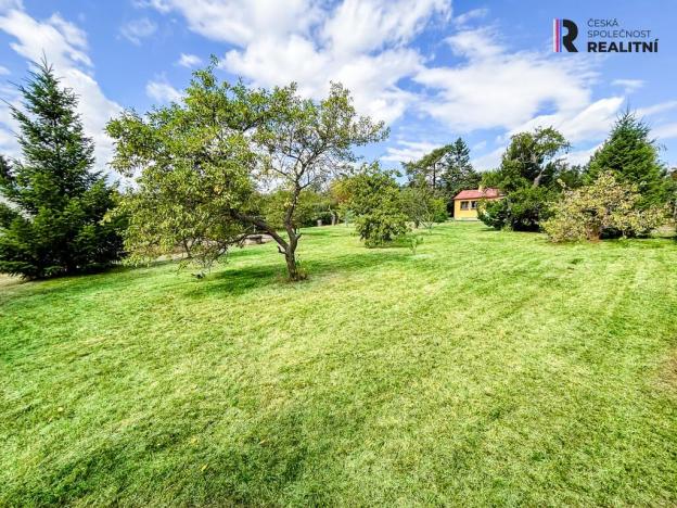 Prodej pozemku pro bydlení, Praha - Modřany, V Lipinách, 2316 m2