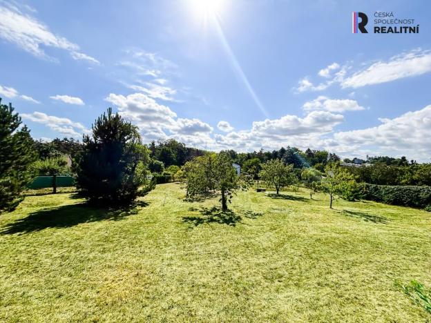 Prodej pozemku pro bydlení, Praha - Modřany, V Lipinách, 2316 m2