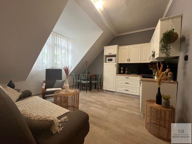 Pronájem bytu 2+kk, Karlovy Vary, Vřídelní, 43 m2