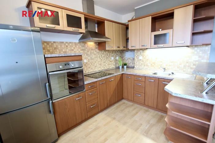 Pronájem bytu 1+kk, Praha - Kbely, Pod Nouzovem, 32 m2