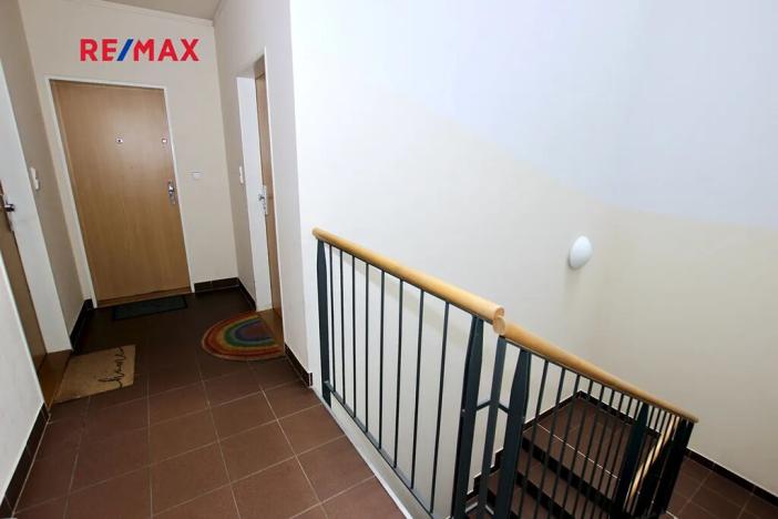 Pronájem bytu 1+kk, Praha - Kbely, Pod Nouzovem, 32 m2