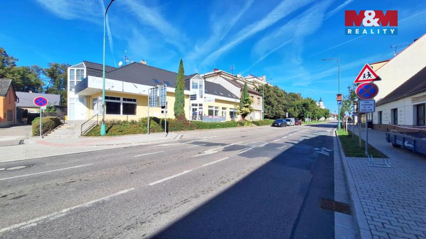 Pronájem obchodního prostoru, Chlumec nad Cidlinou - Chlumec nad Cidlinou IV, Kozelkova, 24 m2