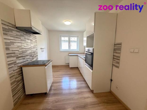 Pronájem bytu 2+1, Chomutov, Čelakovského, 73 m2