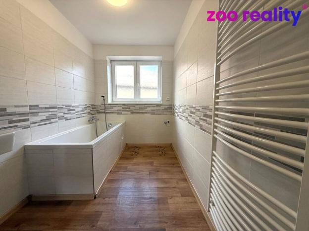 Pronájem bytu 2+1, Chomutov, Čelakovského, 73 m2