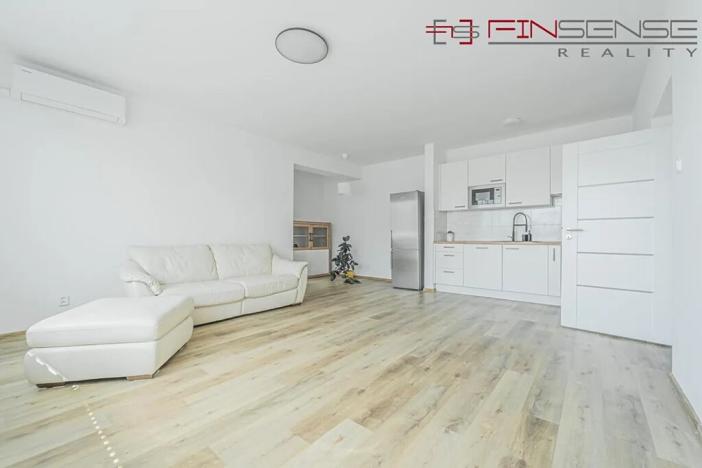 Pronájem bytu 3+kk, Praha - Záběhlice, U mlýna, 66 m2