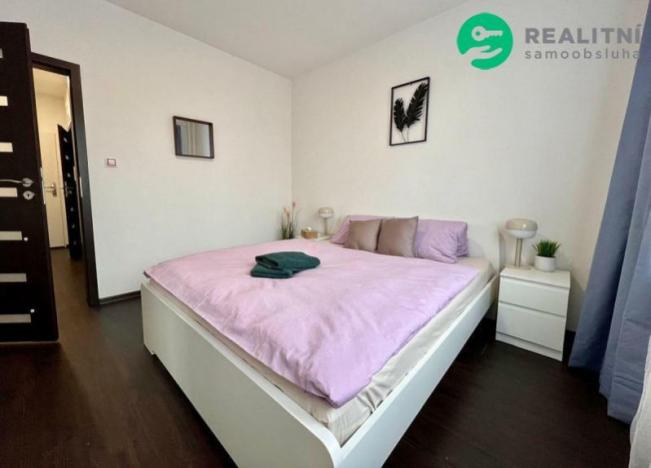 Pronájem bytu 2+1, Karlovy Vary, Charkovská, 48 m2