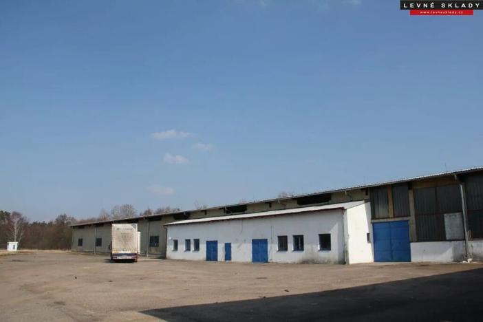 Pronájem skladu, Kolín, 1000 m2