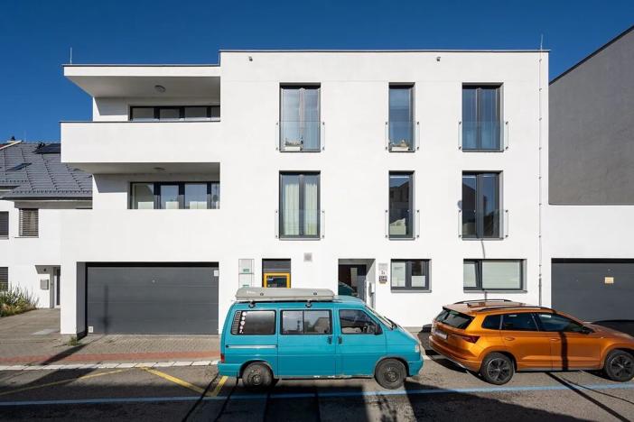 Pronájem bytu 2+kk, Brno, Kallabova, 55 m2