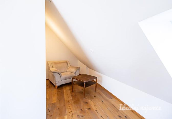 Pronájem bytu 4+kk, Praha - Braník, Pod svahem, 140 m2