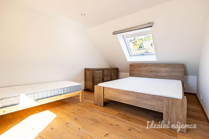 Pronájem bytu 4+kk, Praha - Braník, Pod svahem, 140 m2