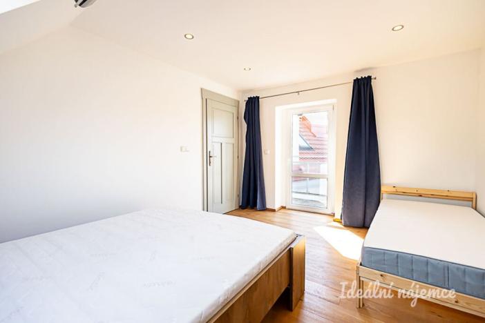 Pronájem bytu 4+kk, Praha - Braník, Pod svahem, 140 m2