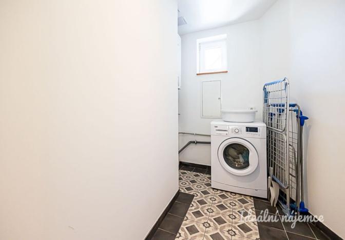 Pronájem bytu 4+kk, Praha - Braník, Pod svahem, 140 m2