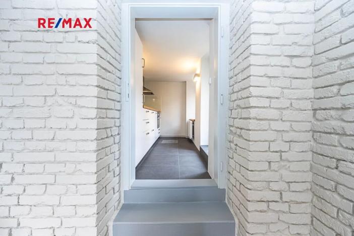 Pronájem kanceláře, Praha - Smíchov, U smíchovského hřbitova, 53 m2