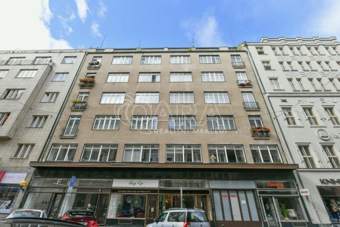 Pronájem bytu 3+1, Praha - Nové Město, Jungmannova, 80 m2