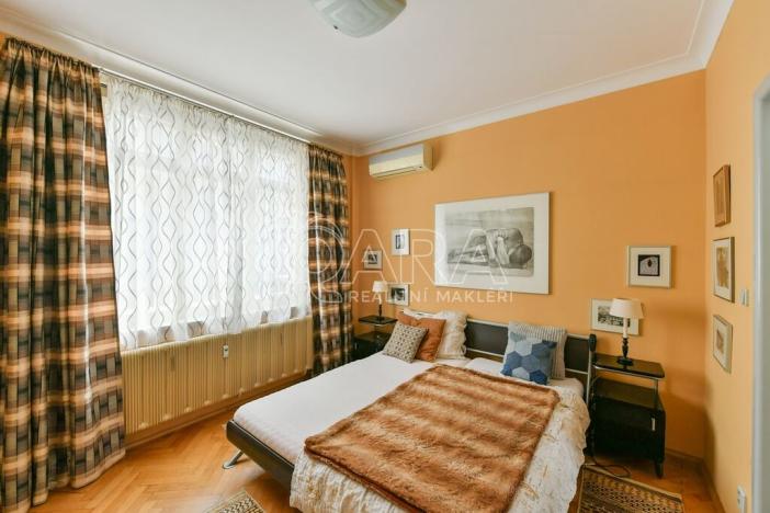 Pronájem bytu 3+1, Praha - Nové Město, Jungmannova, 80 m2