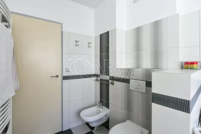 Pronájem bytu 3+1, Praha - Nové Město, Jungmannova, 80 m2