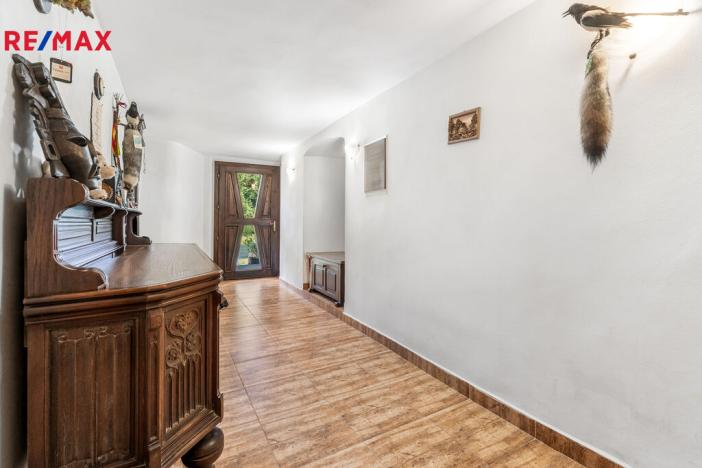 Prodej rodinného domu, Dubá - Zakšín, 380 m2